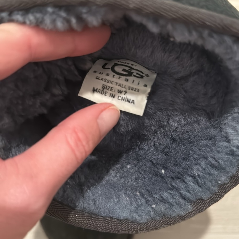 Gray Metallic Genuine UGG Australia Women’s Tall size 7 - Picture 3 of 4